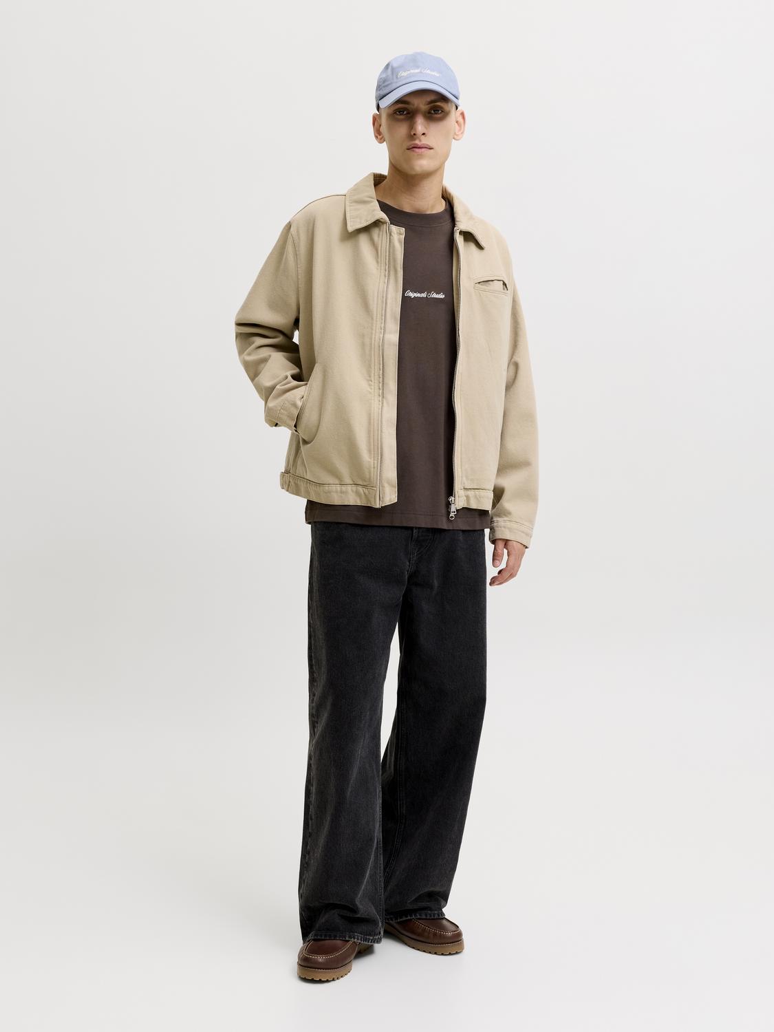 model_shot-front_full